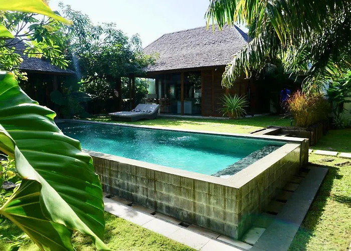 Batik Hotel 4*